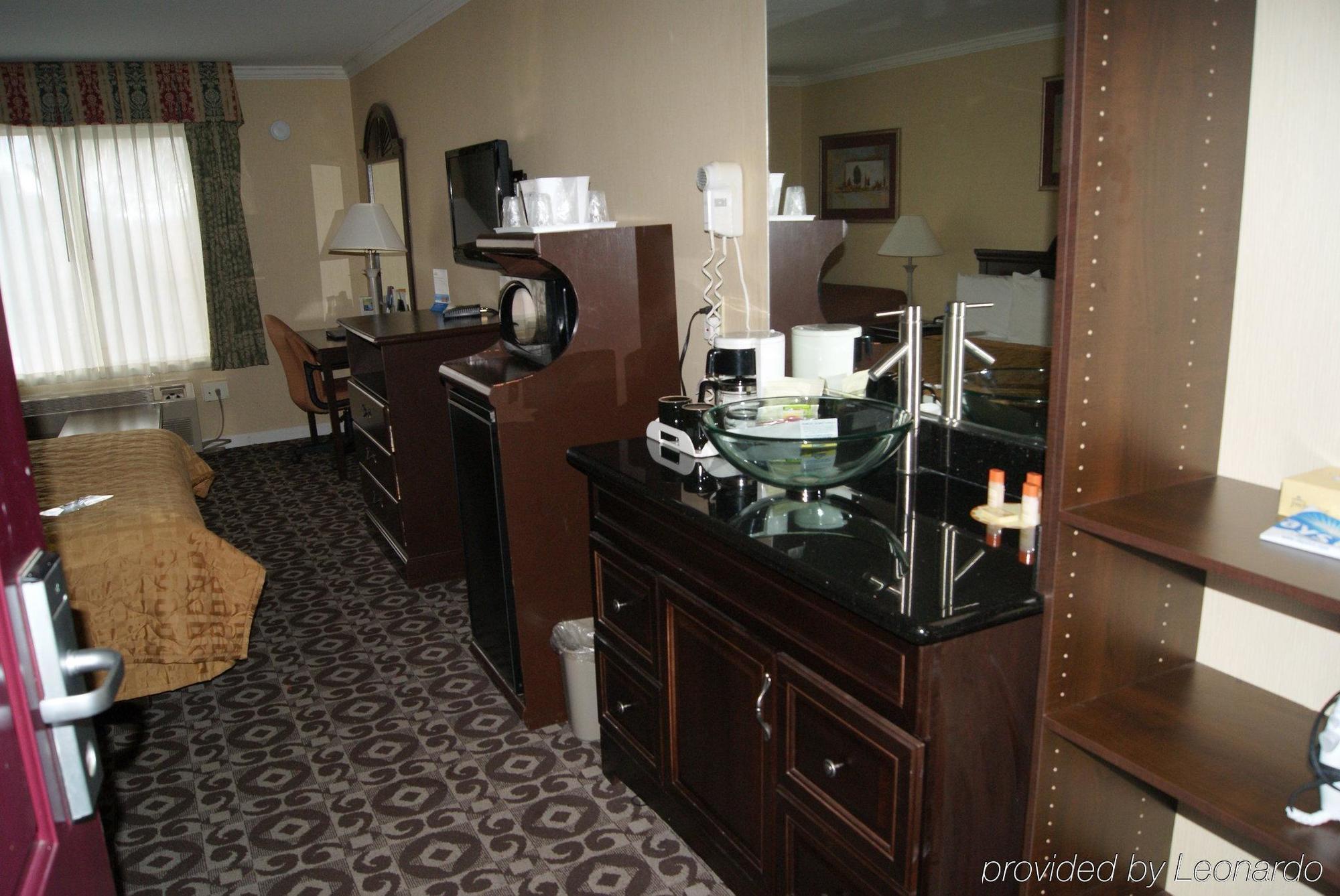 Days Inn By Wyndham Concord Ruang foto
