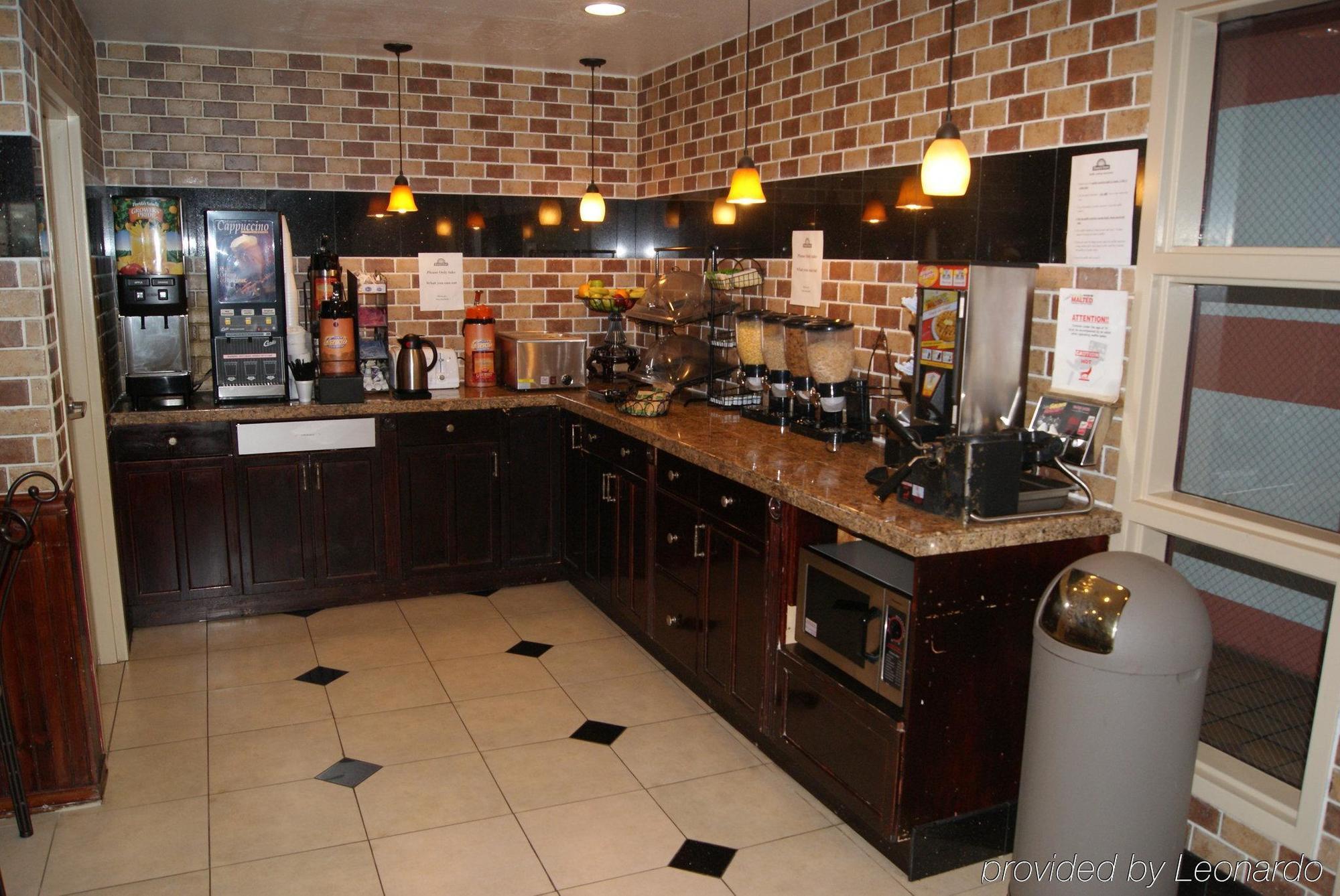 Days Inn By Wyndham Concord Restoran foto