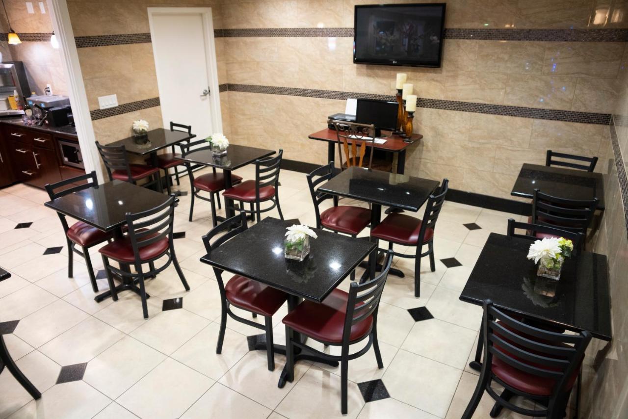 Days Inn By Wyndham Concord Bagian luar foto
